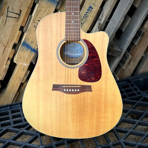 USED Seagull Coastline S6 Slim CW Spruce QI W/Case