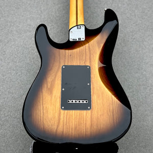 2023 Fender American Ultra Luxe Stratocaster Maple Fingerboard 2-Colour Sunburst w/Case