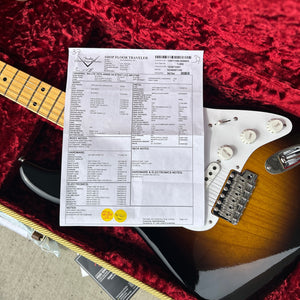 Fender Custom Shop 70th Anniversary 1954 Stratocaster DLX Closet Classic, Maple – Wide-Fade 2-Color Sunburst