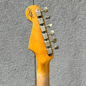 Fender Custom Shop 1960 Stratocaster Heavy Relic Rosewood Fingerboard Aged Sonic Blue over 3-Colour Sunburst