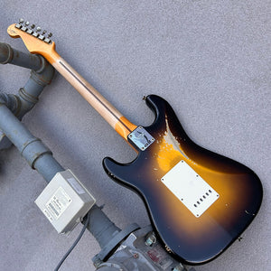 Fender Custom Shop 1957 Stratocaster Relic Wide-Fade 2-Colour Sunburst