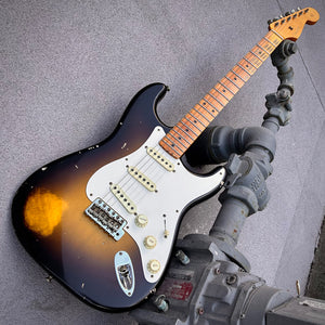 Fender Custom Shop 1957 Stratocaster Relic Wide-Fade 2-Colour Sunburst