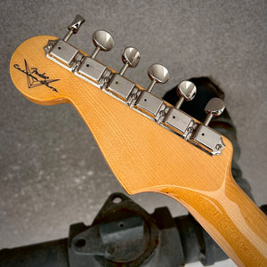 Fender Custom Shop Vintage Custom 1962 Stratocaster NOS Maple Fingerboard 3-Colour Sunburst