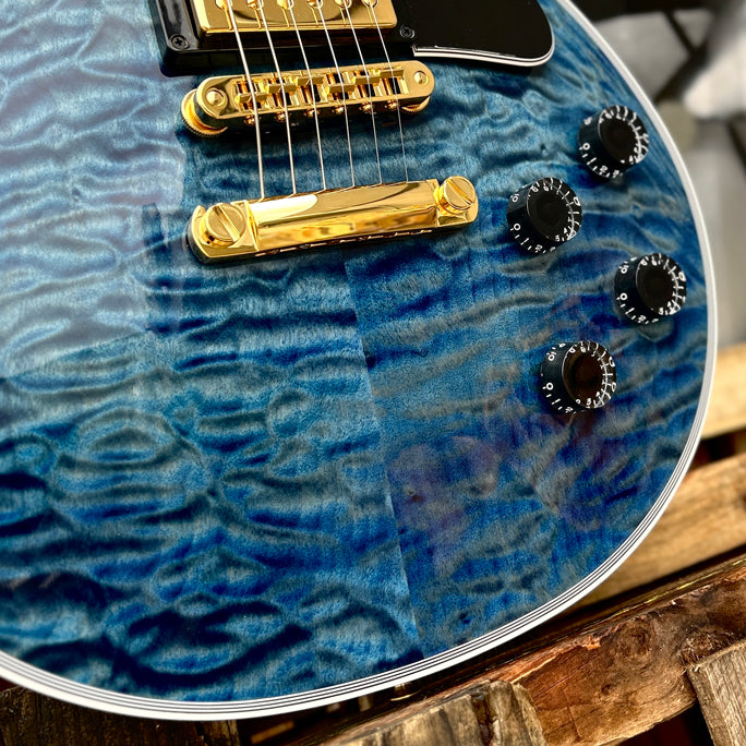 Gibson Les Paul Custom インディゴブルー　キルトトップ Gibson Les Paul Custom インディゴブルー キルトトップ 公式