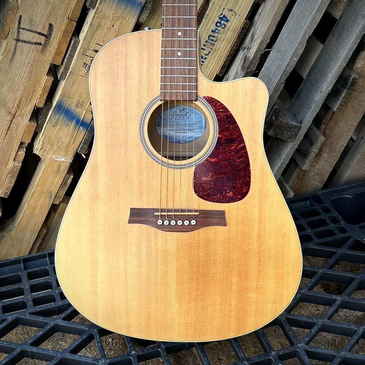 USED Seagull Coastline S6 Slim  CW Spruce QI W/Case