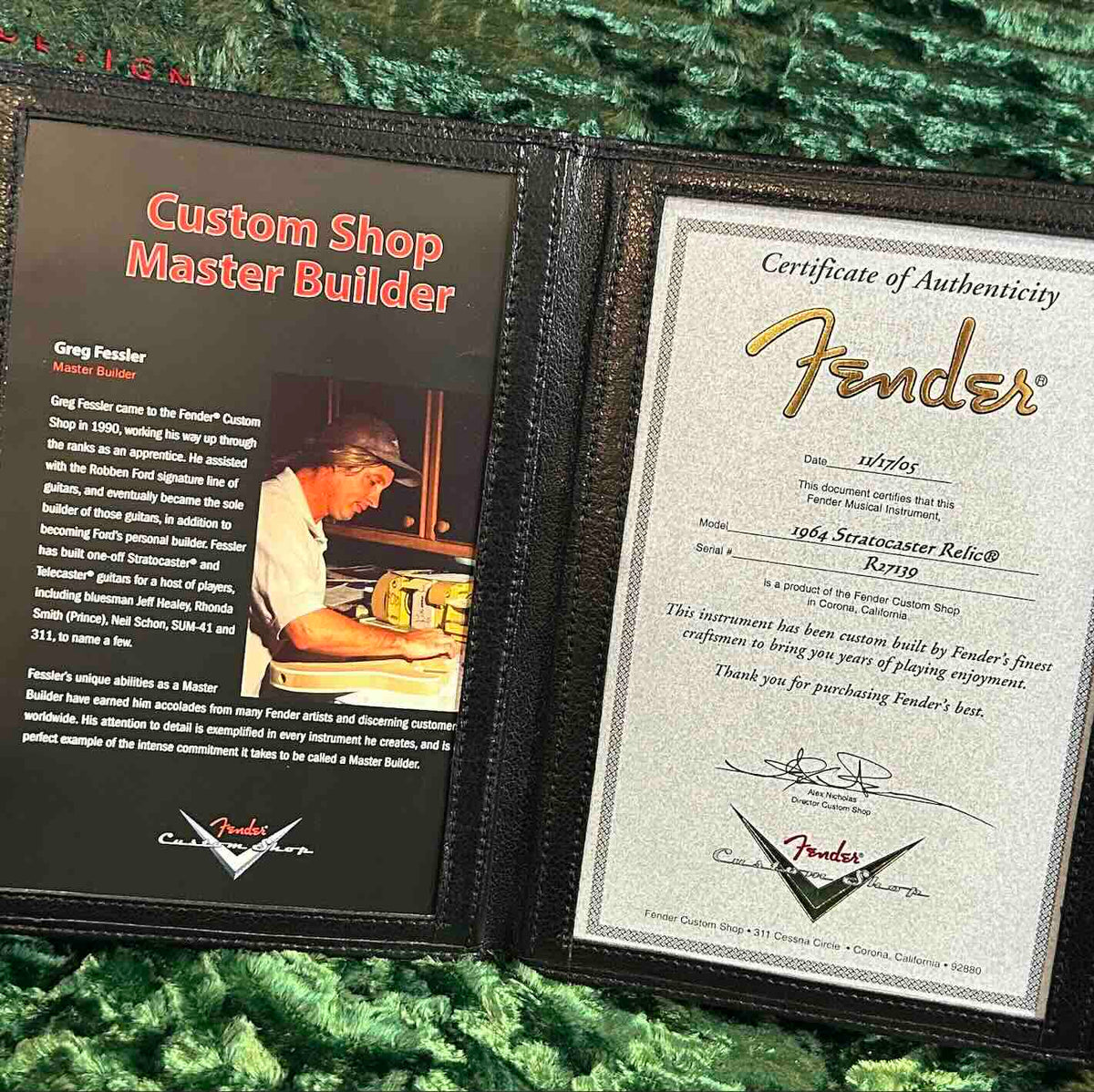 2005 Fender Custom Shop Greg Fessler Master Design 1964 Relic Gold Sparkle Stratocaster