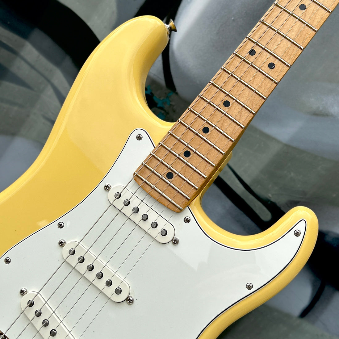 2023 Fender Player Stratocaster Buttercream Maple Fingerboard (No Trem)