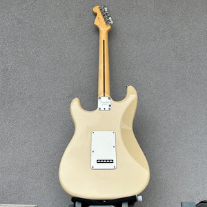 2010 Fender FSR American Standard Strat Desert Sand w/Case
