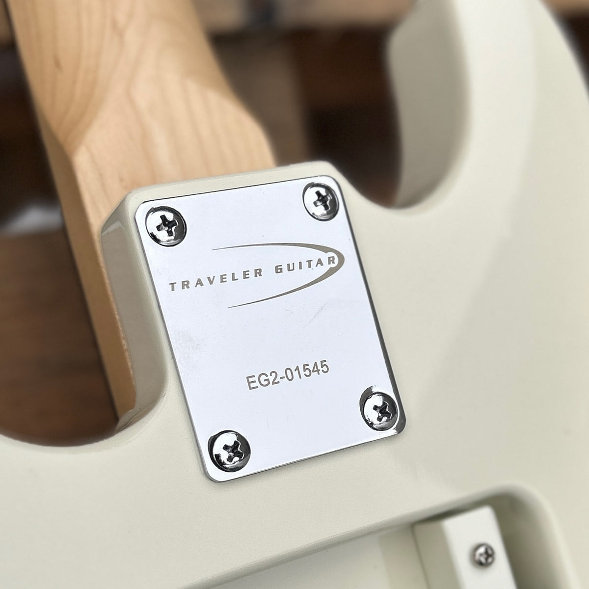 Used Traveler Guitar Escape EG-2 White w/Bag