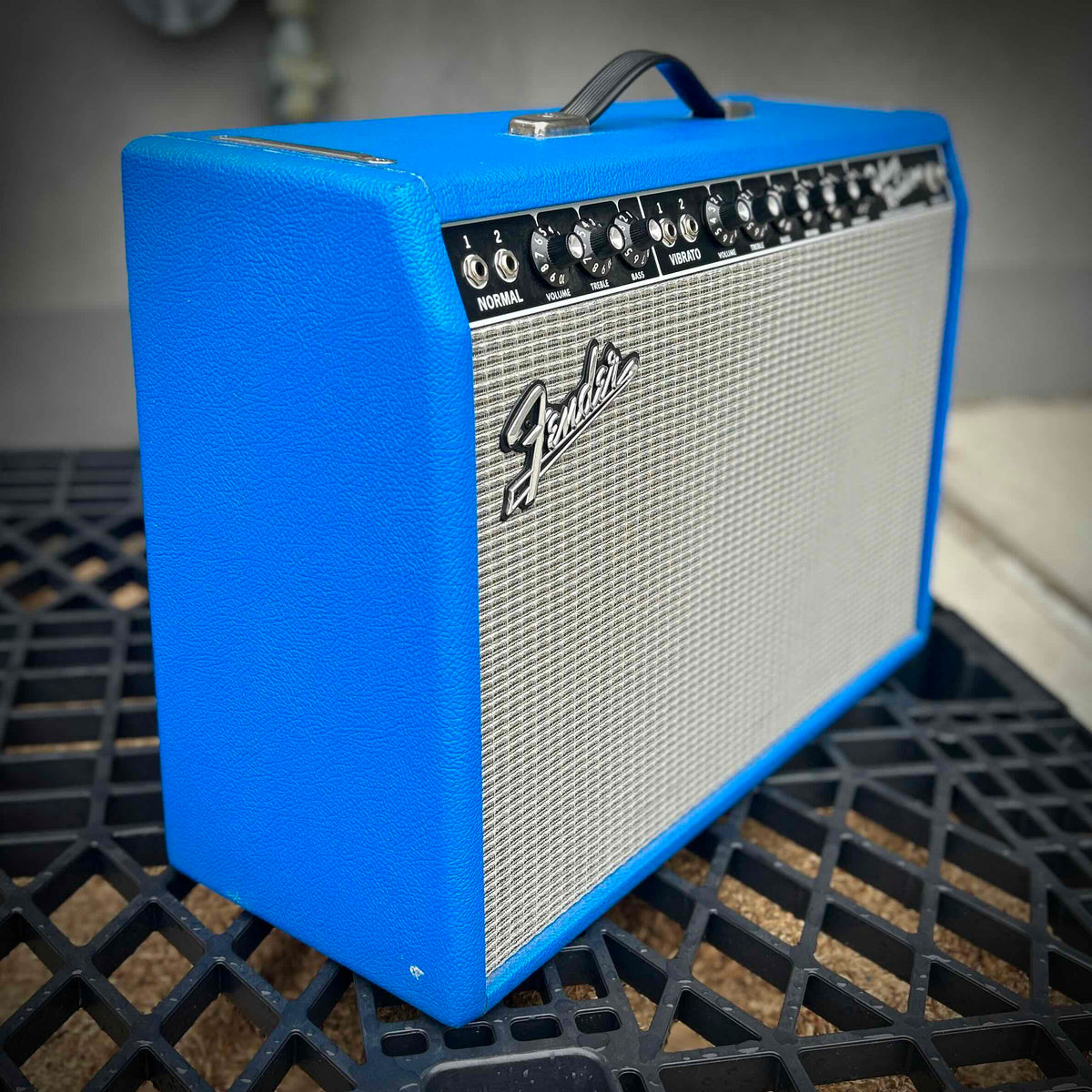 2009 Fender '65 Deluxe Reverb Reissue LTD "Electric Blue" 22-Watt 1x12" Combo