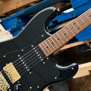 Suhr Mateus Asato Signature Classic S Black