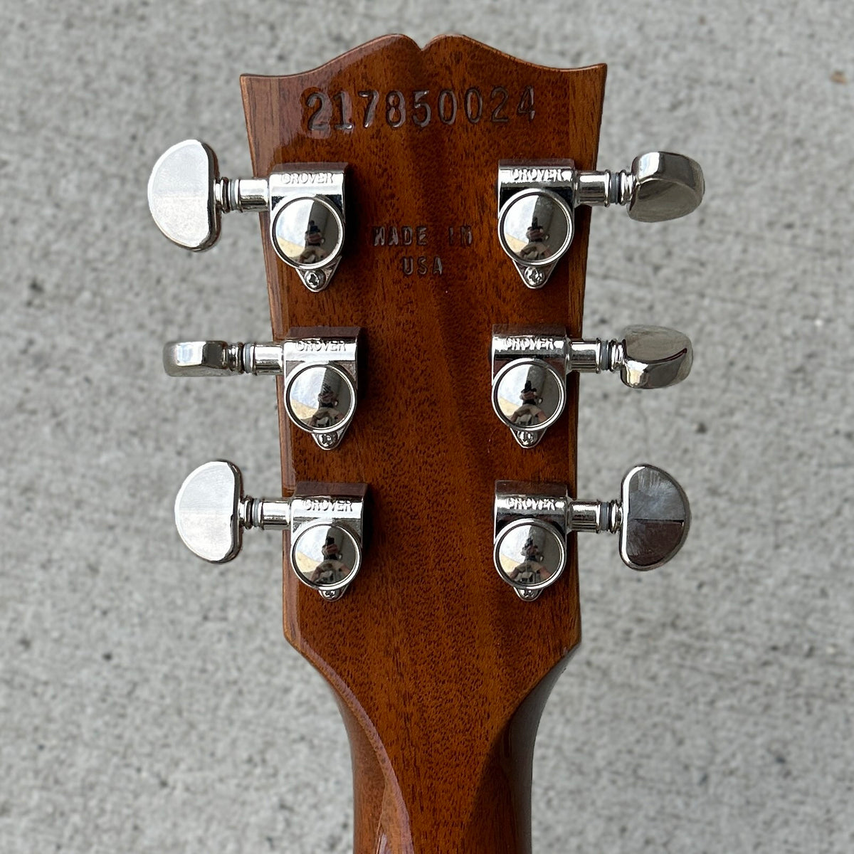 2025 Gibson Les Paul Standard 60s Figured Top - Honey Amber W/Case