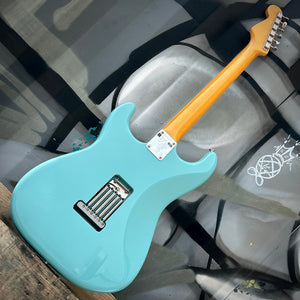 2011 Fender Eric Johnson Stratocaster Tropical Turquoise w/Case