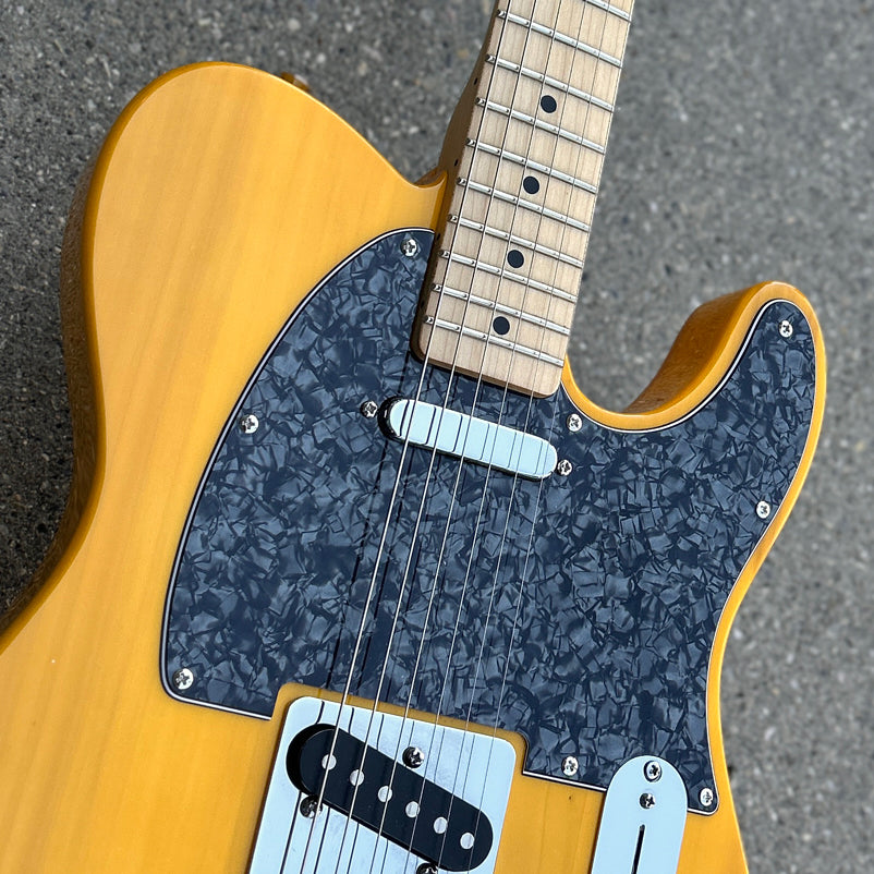 2025 Fender Standard Telecaster Butterscotch Blonde w/Gig Bag