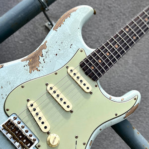 Fender Custom Shop 1960 Stratocaster Heavy Relic Rosewood Fingerboard Aged Sonic Blue over 3-Colour Sunburst