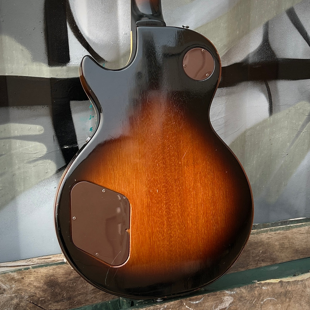 1979 Gibson Les Paul Standard Tobacco Sunburst w/Chainsaw Case
