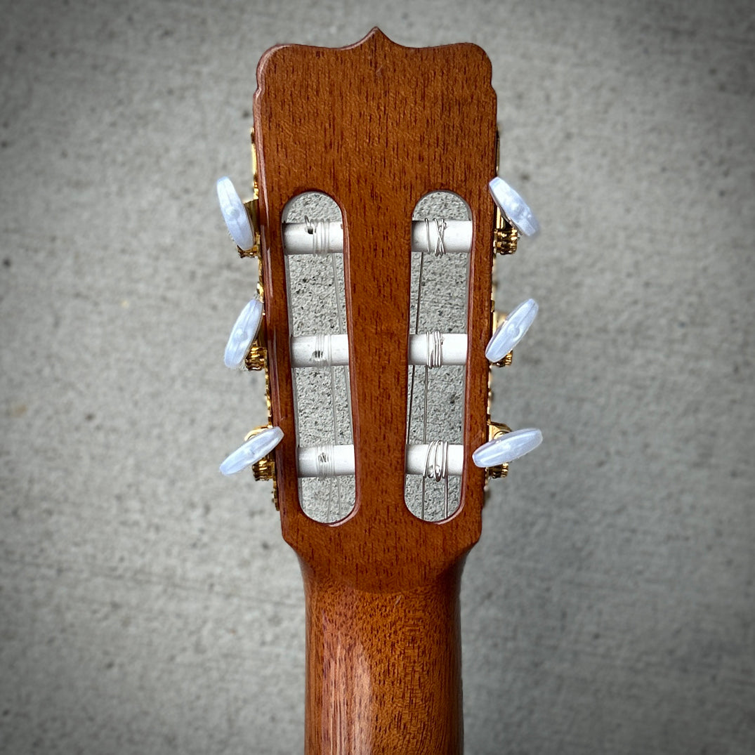 2011 José Ramírez R1 Classical Guitar w/ Hard Shell Case