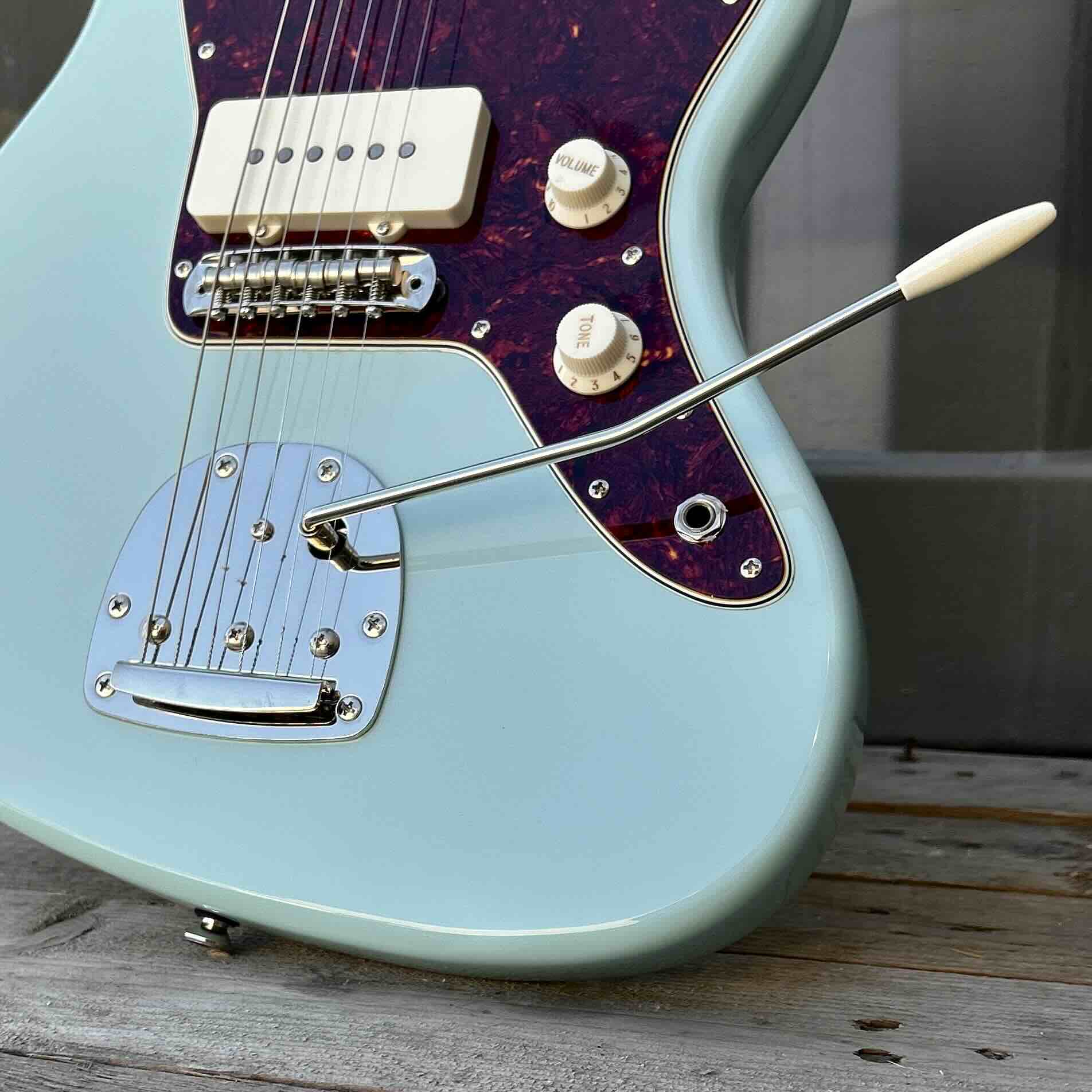 2024年　Squier Classic Vibe'60s JAZZMASTER 2024 Squier Classic Vibe 60's Jazzmaster Sonic Blue