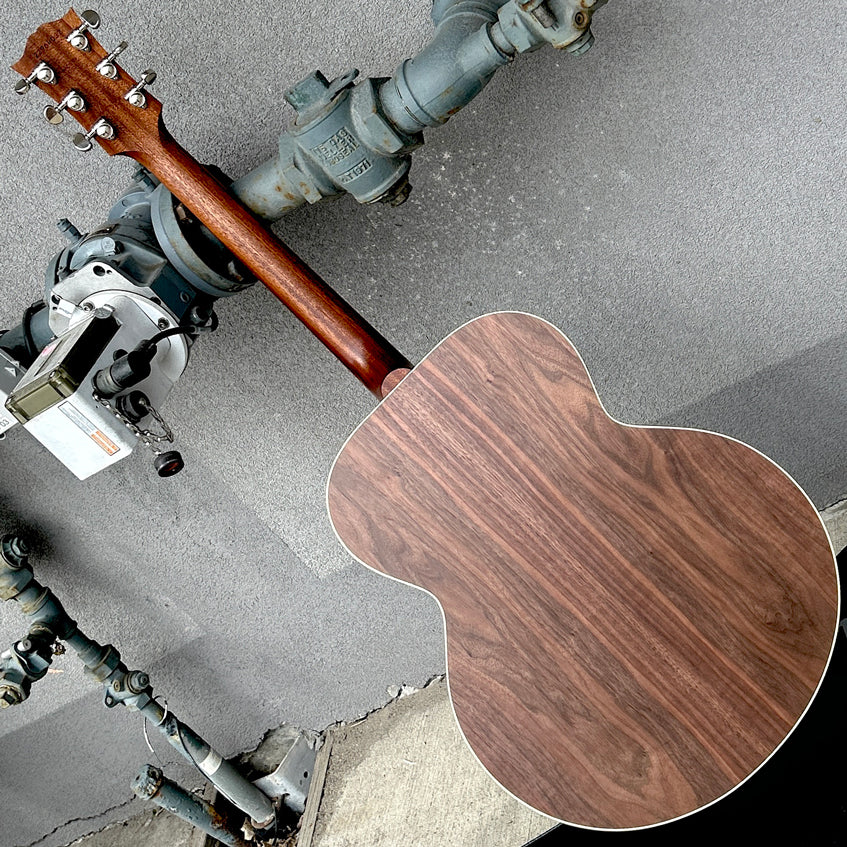 2024 Gibson SJ-200 Studio Walnut Satin Walnut Burst w/Case