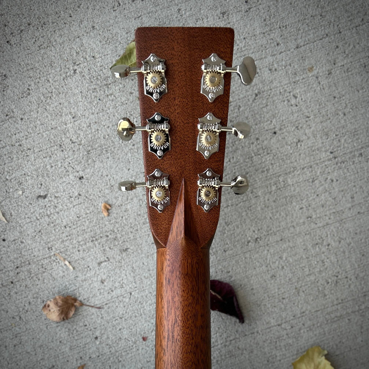 2025 Martin 000-28 w/Case
