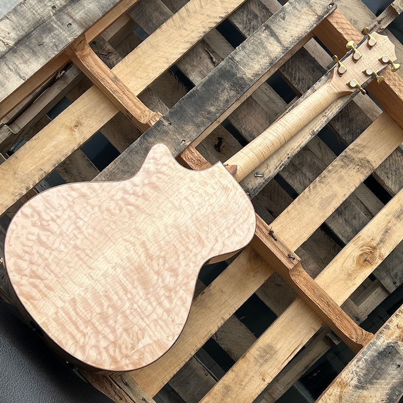 2014 Taylor Custom GC AAAA Quilted Maple w/Case