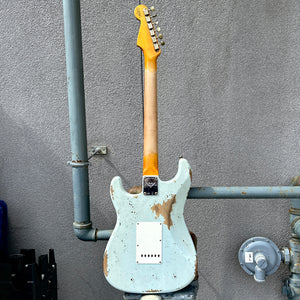 Fender Custom Shop 1960 Stratocaster Heavy Relic Rosewood Fingerboard Aged Sonic Blue over 3-Colour Sunburst