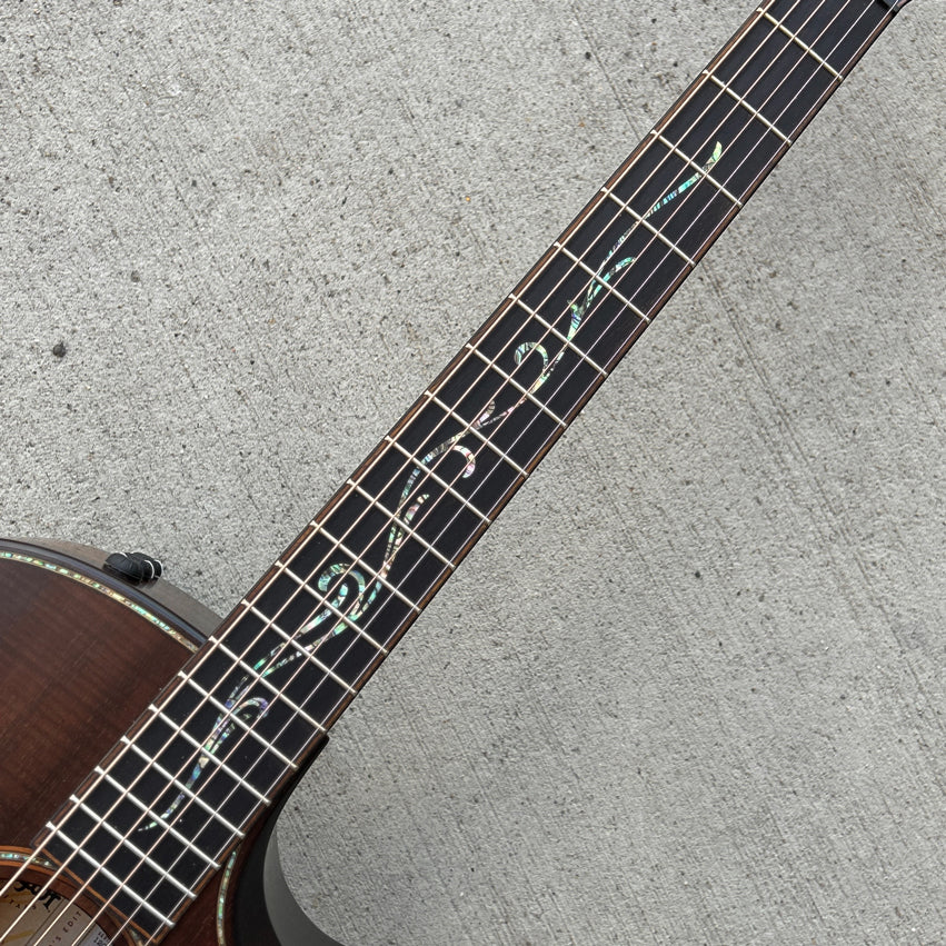 2022 Taylor K24CE Builders Edition w/Case