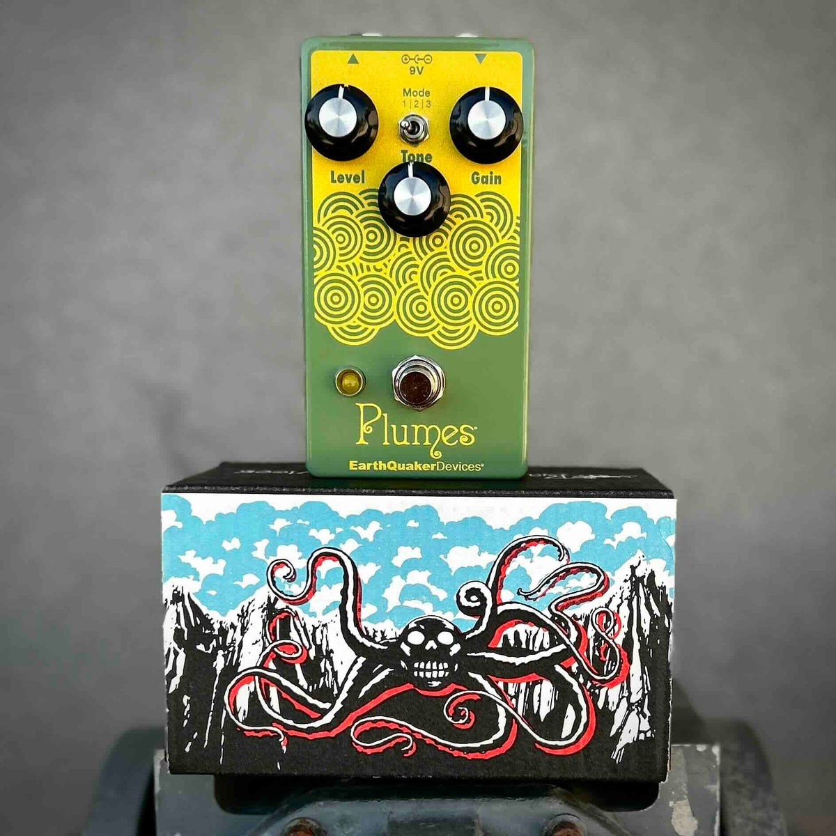 USED Earthquaker Devices Plumes Signal Shredder