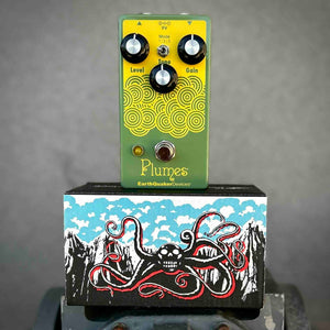 USED Earthquaker Devices Plumes Signal Shredder
