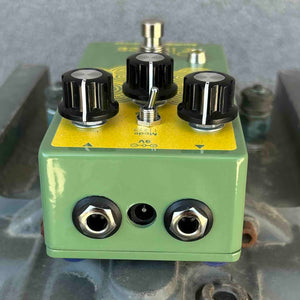 USED Earthquaker Devices Plumes Signal Shredder