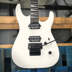 2023 Jackson MIJ Series Dinky DKR, Ebony Fingerboard, Snow White W/Case