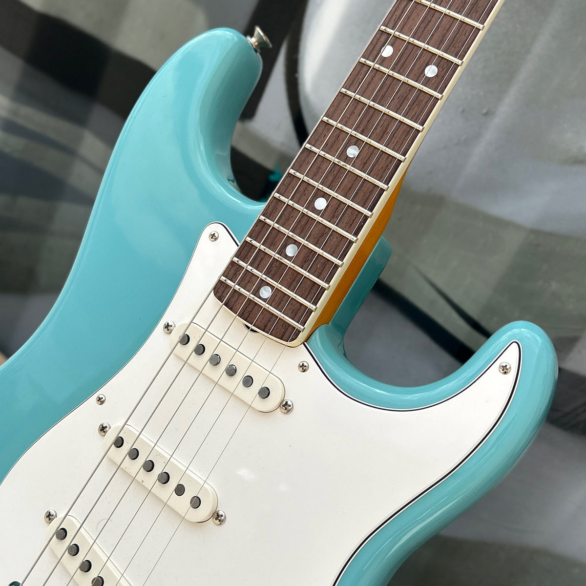 2011 Fender Eric Johnson Stratocaster Tropical Turquoise w/Case