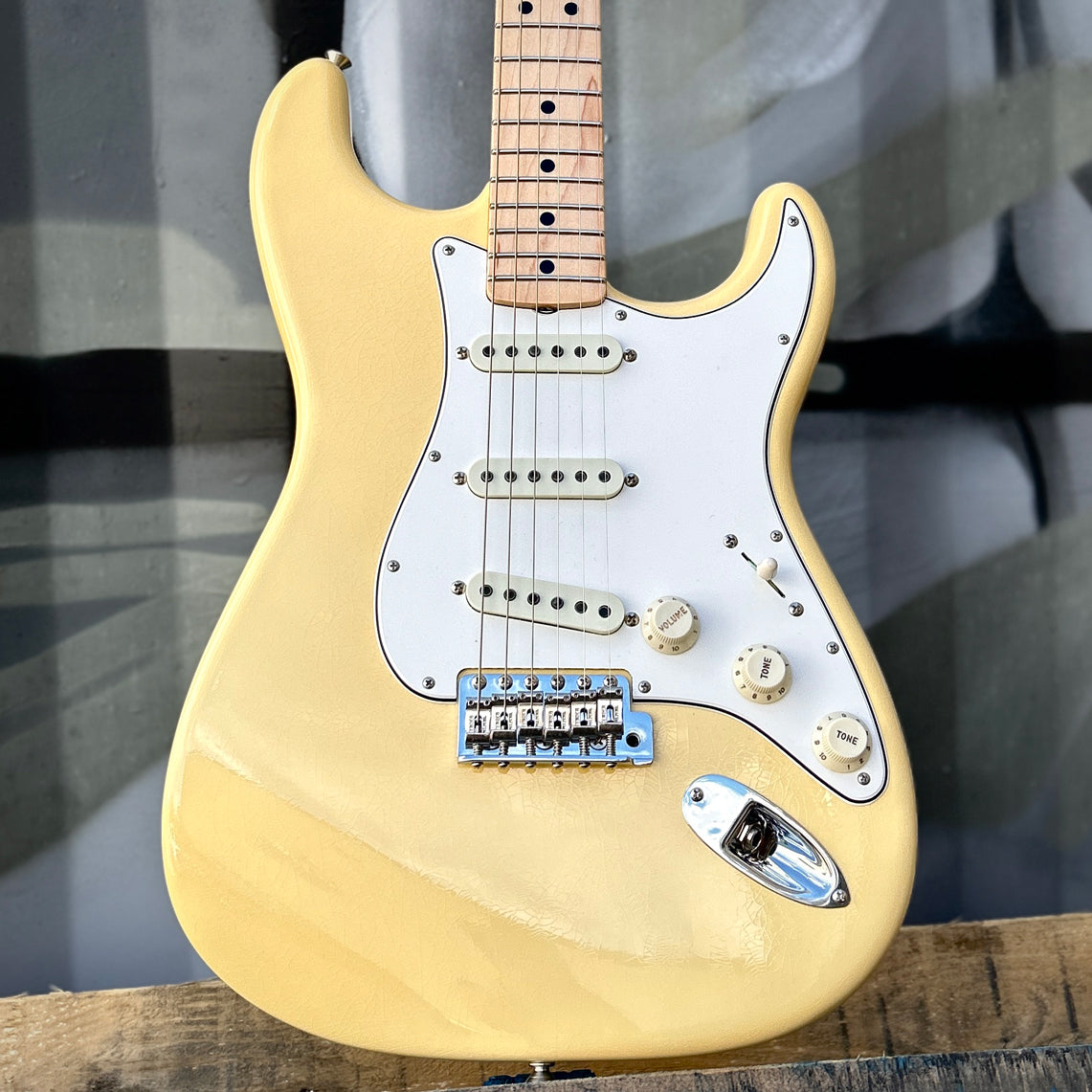 2026 Fender Custom Shop 1968 Stratocaster DLX Closet Classic  Aged Vintage White w/Case