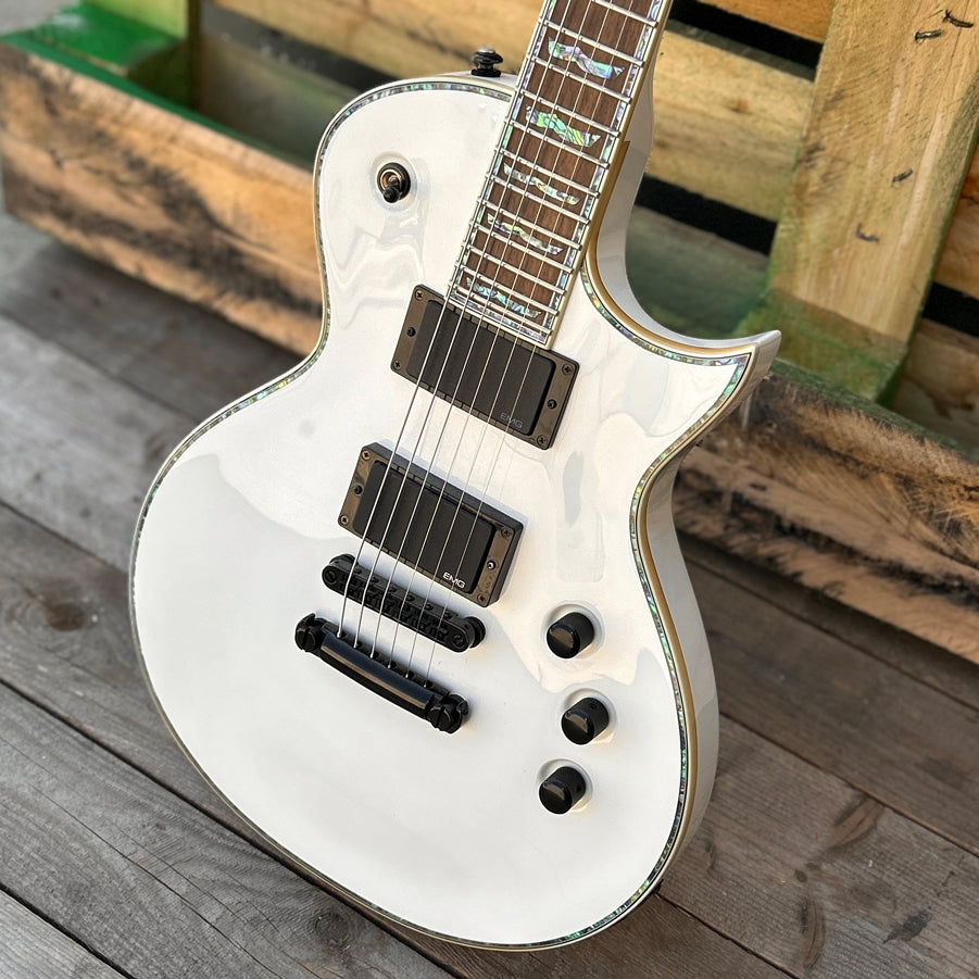 Used ESP LTD EC-1000 Snow White w/Bag