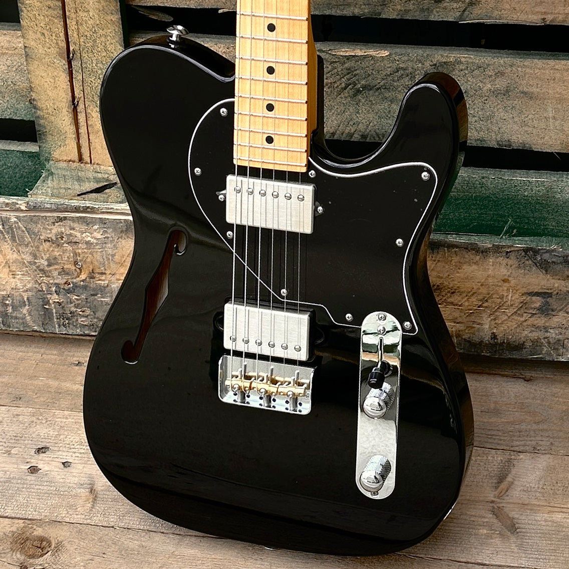 Suhr Alt T Maple Fingerboard Black