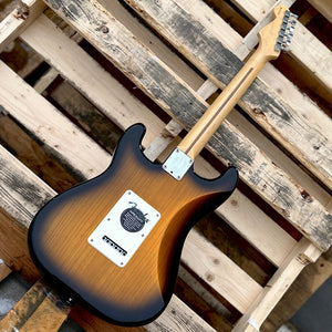 2004 Fender 50th Anniversary American Stratocaster 2-Color Sunburst w/Case