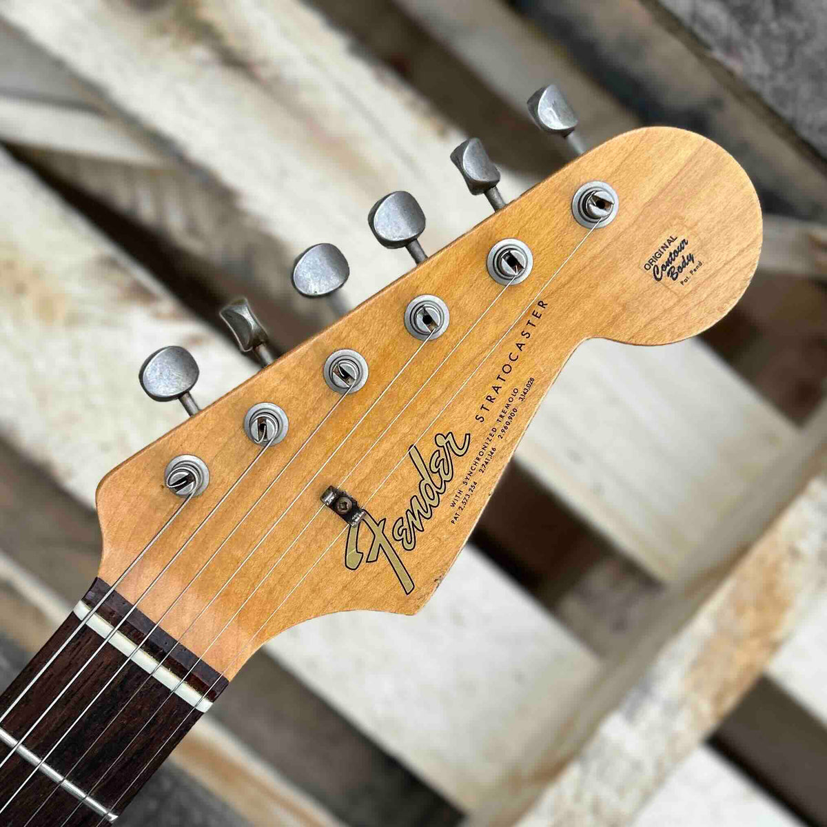 2005 Fender Custom Shop Greg Fessler Master Design 1964 Relic Gold Sparkle Stratocaster