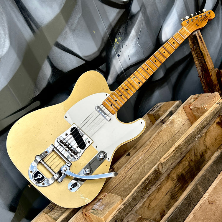 Fender Custom Shop Limited Edition Twisted Telecaster Custom Journeyman Relic 1-Piece Rift Sawn Maple Neck Aged HLE Gold