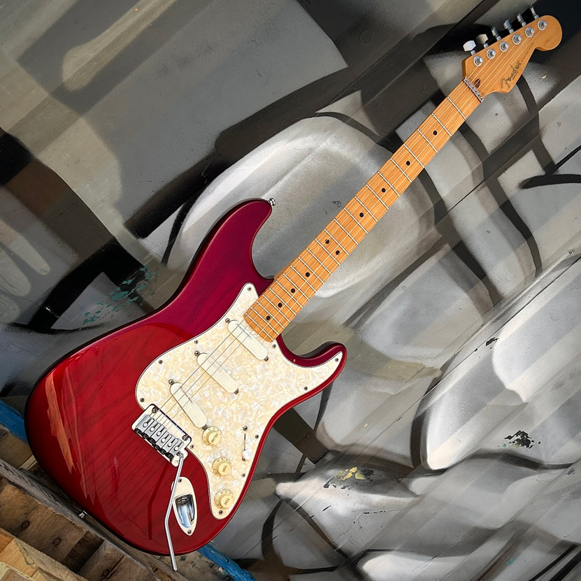 1997 Fender Deluxe Strat Plus Maple Neck Crimson Red w/Case