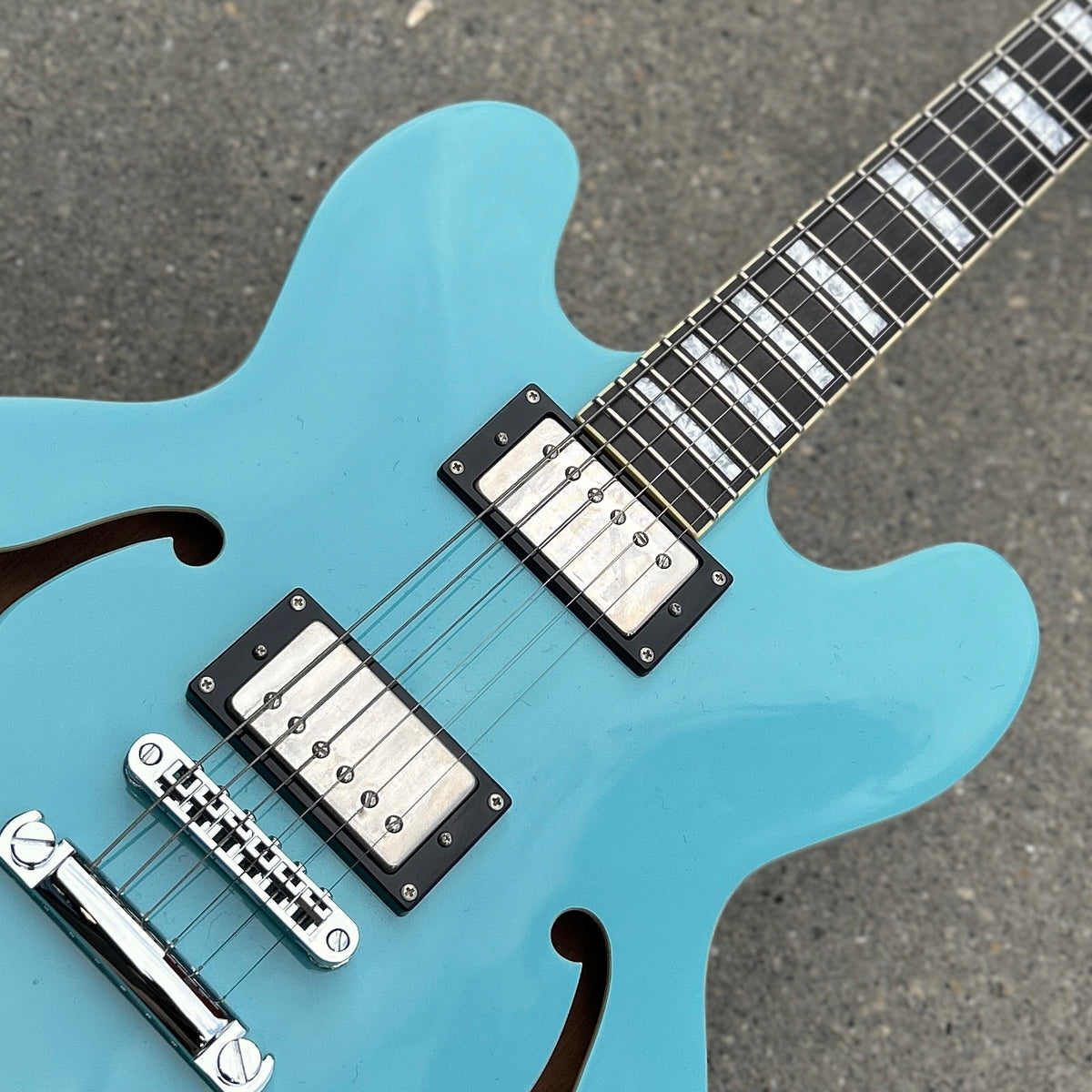 2019 Palermo Shelby Custom LTD ES-335 Robin Egg Blue W/Case
