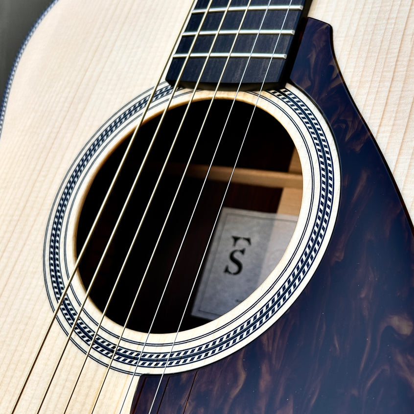 Yamaha FS9 Rosewood w/Case