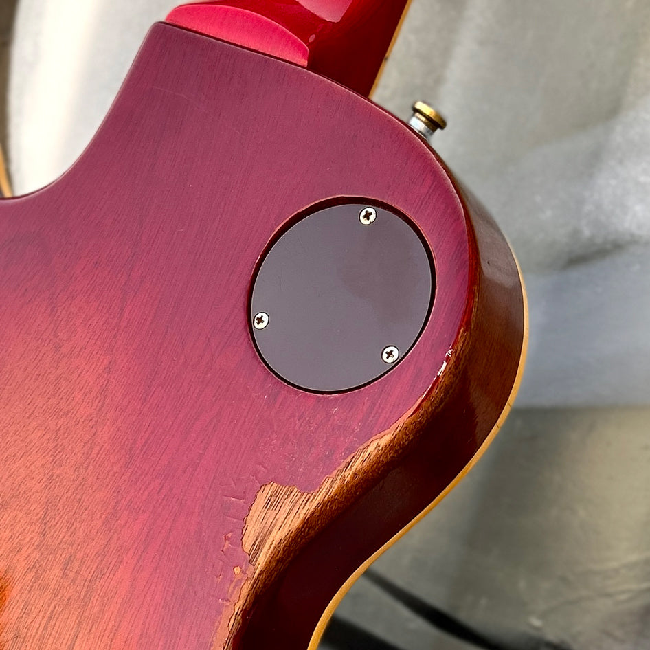 Gibson Les Paul Sunburst ハードケース付 Gibson Les Paul サンバースト ハードケース付き