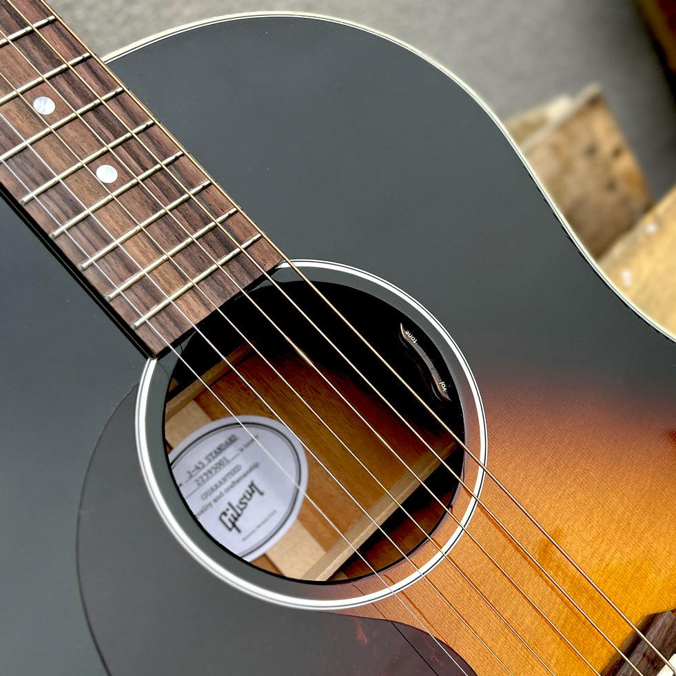 2025 Gibson J-45 Standard Vintage Sunburst Left Handed w/Case