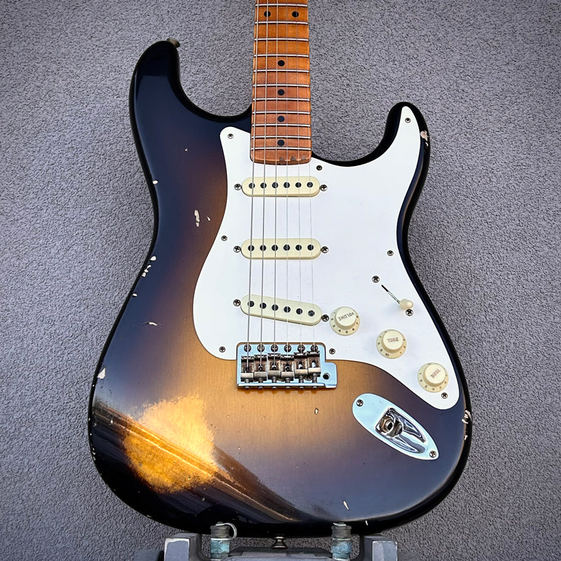 Fender Custom Shop 1957 Stratocaster Relic Wide-Fade 2-Colour Sunburst