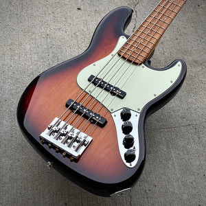 2021 Fender Player Plus Jazz Bass V Pau Ferro Fingerboard 3-Tone Sunburst