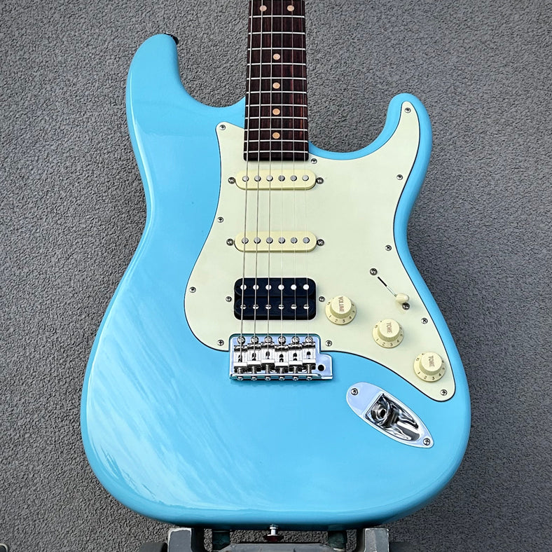 Suhr Classic S Vintage Limited Edition Daphne Blue - Guitarworks